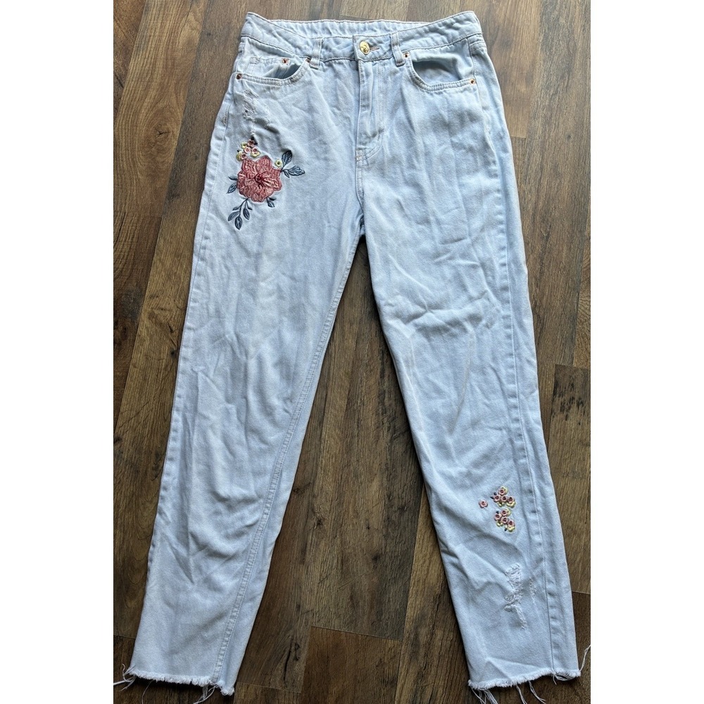 H&M DIVIDED Embroidered Floral Distressed "Sunny Vibes" Ankle Jeans. US SZ 8